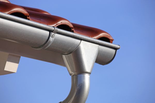 Professional Metal Gutter Replacement